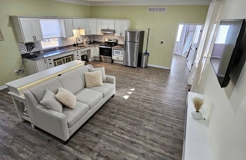 Holly Apartment | Conductors Quarters - Chic comfort 100% accessible