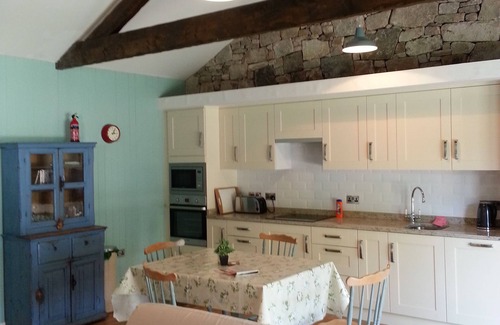Inverin Cottage | Connemara Stone Barn on Wild Atlantic Way, walk to beach, near Aran Island Ferry