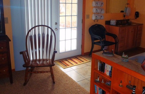 Squires Cabin | Connie's Cottage in the Country