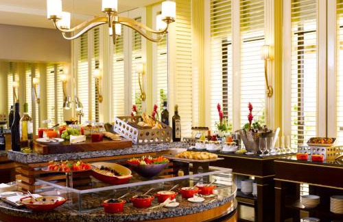 Orchard Hotel | Conrad Singapore Orchard
