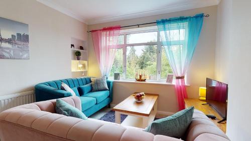 Maidstone Apartment | Contemporary 2 Bed Apartment With Private Garden