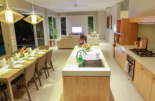 Berawa Villa | Contemporary 4 Bedroom Villa in Canggu
