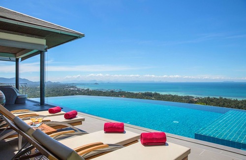 Na Thon Villa | Contemporary 6BR Hillside Villa | Nathon