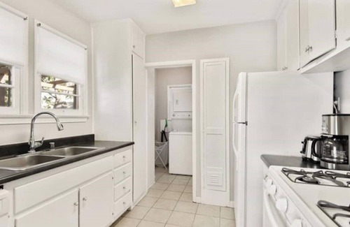 Westwood House | CONTEMPORARY CHARMING COTTAGE 2
