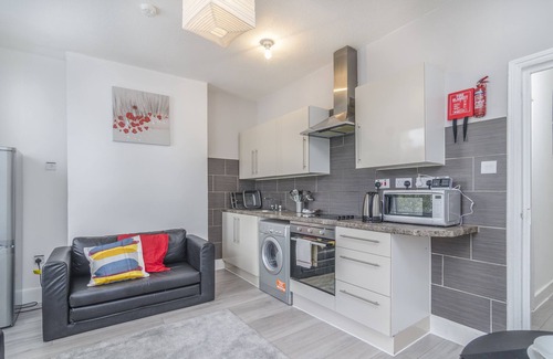Plumstead Apartment | Contemporary cosy Apartment