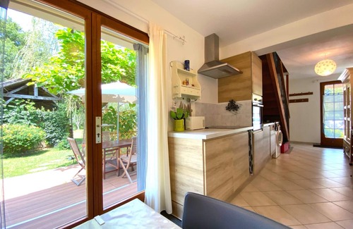 Augreilh House | Contemporary gîte with pool & air con on spacious, peaceful property