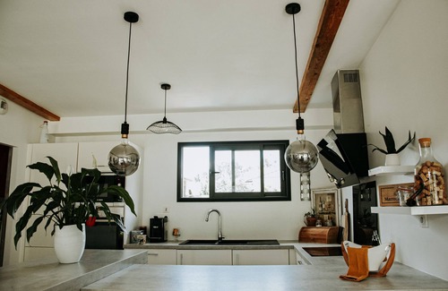 Semeac Villa | Contemporary house facing the forest - Games room with billiards and table soccer