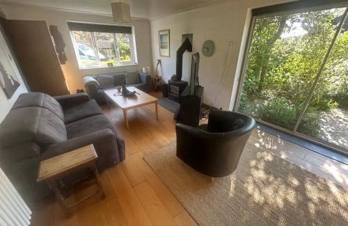 Skelmersdale Bed & Breakfast | Contemporary House with a Woodland Setting