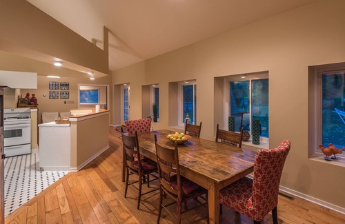 Copake House | Contemporary Lakefront, Ski, Tennis and Boat Cozy 3 Bedrooms