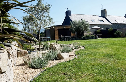 Kerroch House | Contemporary longère by the sea