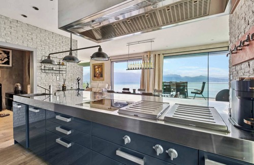 Aran Villa | Contemporary Luxury Villa in Grandvaux