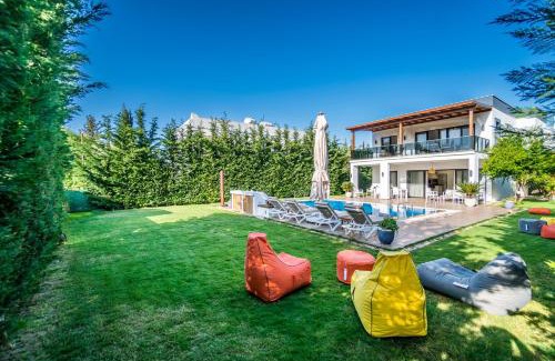 Yalikavak Villa | Contemporary Luxury Villa in Yalıkavak Center