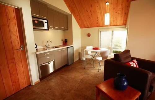 Lake Okareka Cottage | Contemporary relaxed Cottage on 100 acres