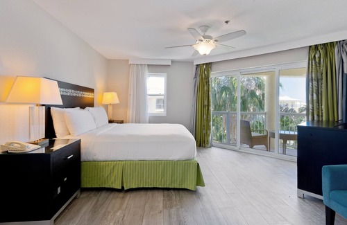 Crystal Harbour Resort | Contemporary Seaside Retreat! 3 Pet-friendly Rooms, Island View, Onsite Pool