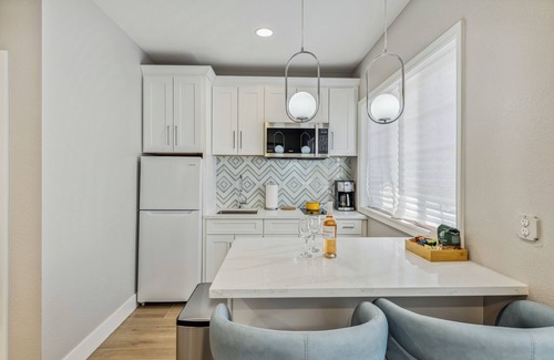 Bonita - 24th Apartment | Contemporary Studio Apartment near downtown San Jose