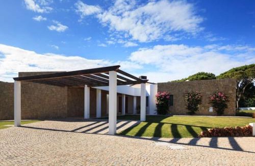 Vilamoura Villa | Contemporary Vilamoura Villa Stunning Open Plan Design Villa Azure Elegance Large Private Pool