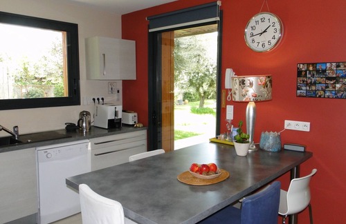 Valreas House | contemporary wooden house-Valréas, downtown, comfortable, pool