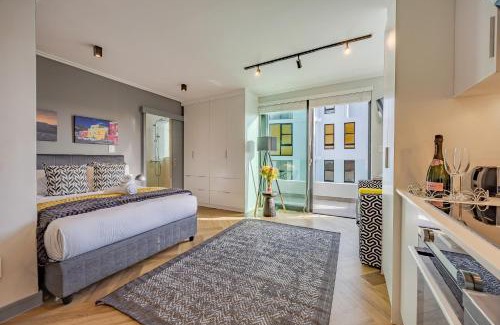 Bloubergstrand Apartment | Contemporary Zen Studio, Bloubergstrand