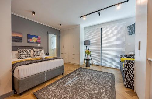 Bloubergstrand Apartment | Contemporary Zen Studio, Bloubergstrand