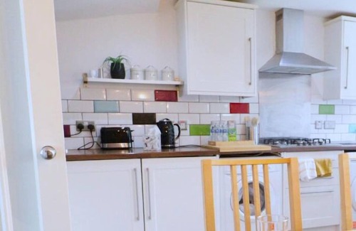 Weston on Trent House | Contractors | Business stays | Working families