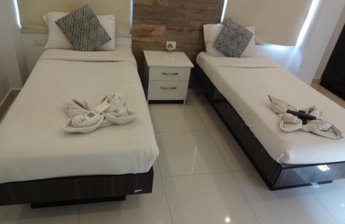Thousand Lights Apartment | Convastay Gajel- Near Apollo Greams Road