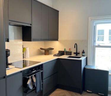 Northcote Apartment | Convenient Clapham Junction Flat