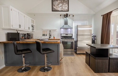 Fortson Cottage | Convenient Cottage Unit w/grill close to Hospitals, Restaurants and Ft Moore