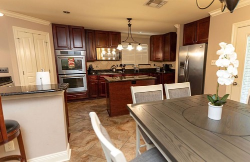 West End House | Convenient, Quiet, Centrally Located, Fully Stocked Lakeview Home