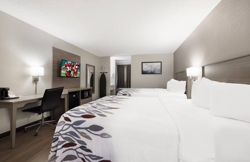 Weedsport House | Convenient Stay w/ Complimentary Breakfast! Near Old Brutus Historical Society