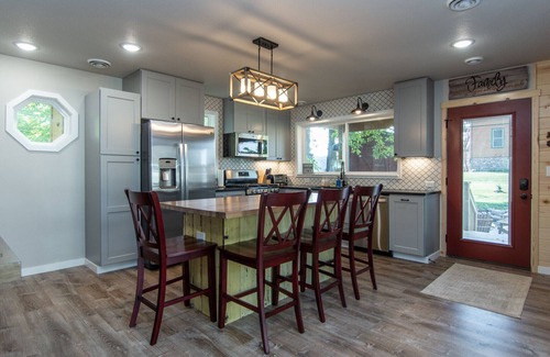 Isle Cabin | Conveniently located New Cabin at Lake Mille Lacs