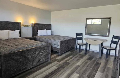 Dalton Hotel | Conveniently located right off highway 81 on 4.5 acres of pure Serenity.n