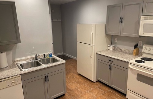Fairlea Apartment | Conveniently Located and Modernly Stylish. Close to fairgrounds and GVMC