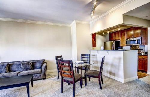 Downtown Baltimore Apartment | Convention center apartments free indoor parking