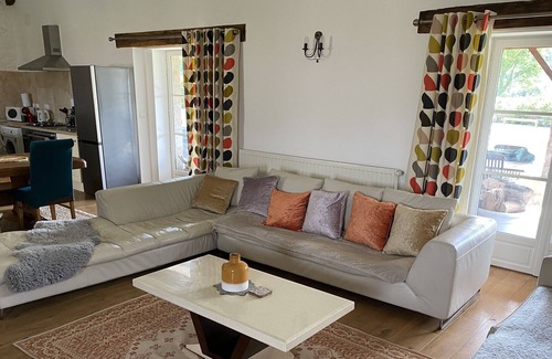 Dompierre-les-Eglises House | converted barn in the heart of the limousine countryside