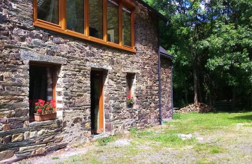 Bains-sur-Oust House | Conviviale - Longère Lumineuse - Charme & Nature