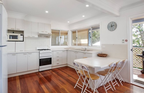 Black Head House | Cooinda Cottage - A Beautiful holiday home in the heart of Black Head.