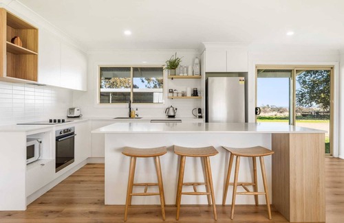 Borenore House | Cooinda Cottage - Beautiful Borenore Farm Stay