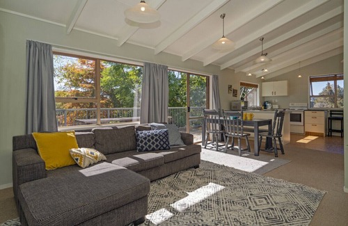 Cooks Beach Cottage | Cooks Beach Cutie - Cooks Beach Holiday Home
