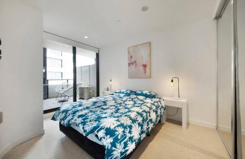 Footscray Apartment | Cool and Contemporary on the City Edge