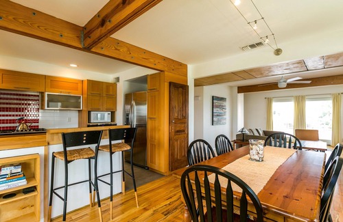 Jamaica Beach House | COOL BREEZE WATERFRONT CANAL Located in Jamaica Beach Community. Sleeps 8.