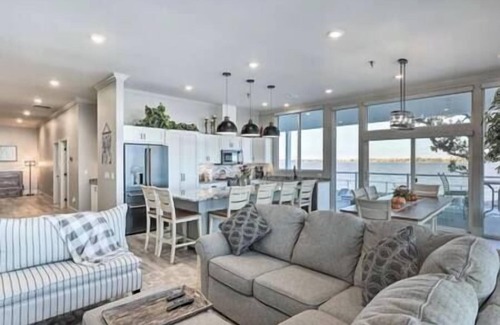 Watertown Apartment | Cool Change Getaways