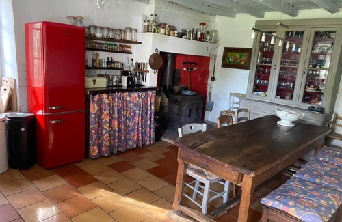 Lusignac Other | Cool family farm house overlooking a valley. Pet allowed.