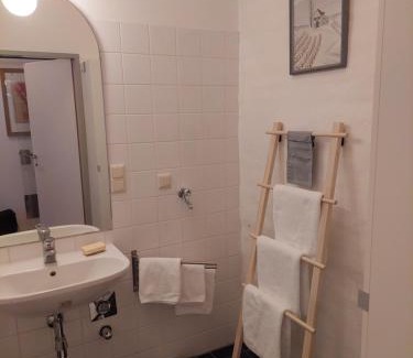 Ilz Apartment | Cool Flat at Renaissance Castle - 3BR