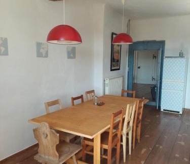 Ilz Apartment | Cool Flat at Renaissance Castle - 3BR