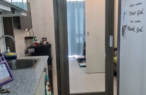 Silang Junction South Condo | Cool Tagaytay Affordable Staycation with Free Parking on Site