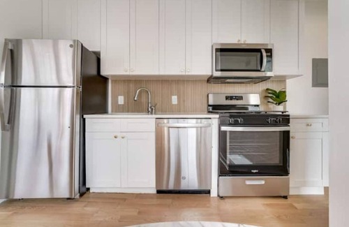 Communipaw Apartment | Coolest Digs in BeLa
