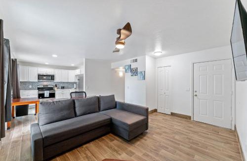 Coolidge Apartment | Coolidge 3bd 2ba upgraded apartment with amenities
