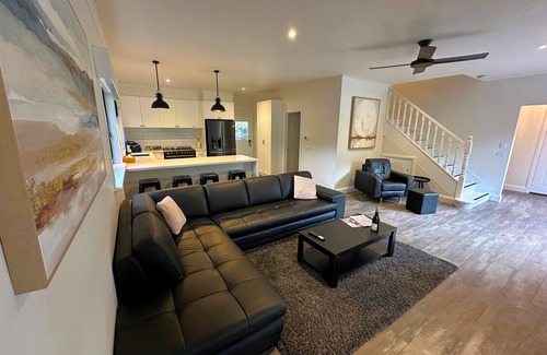 Warburton House | Coolwater Lodge in the Heart of Warburton