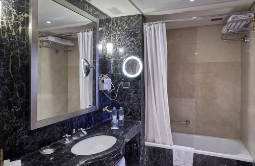 Jnah Hotel | Coral Beach Hotel and Resort Beirut