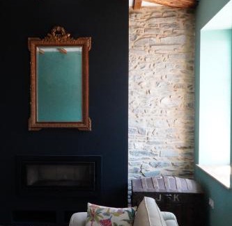 Saint-Yrieix-la-Perche Apartment | Cornanure - Characterful Studio in the Heart of the Medieval Town